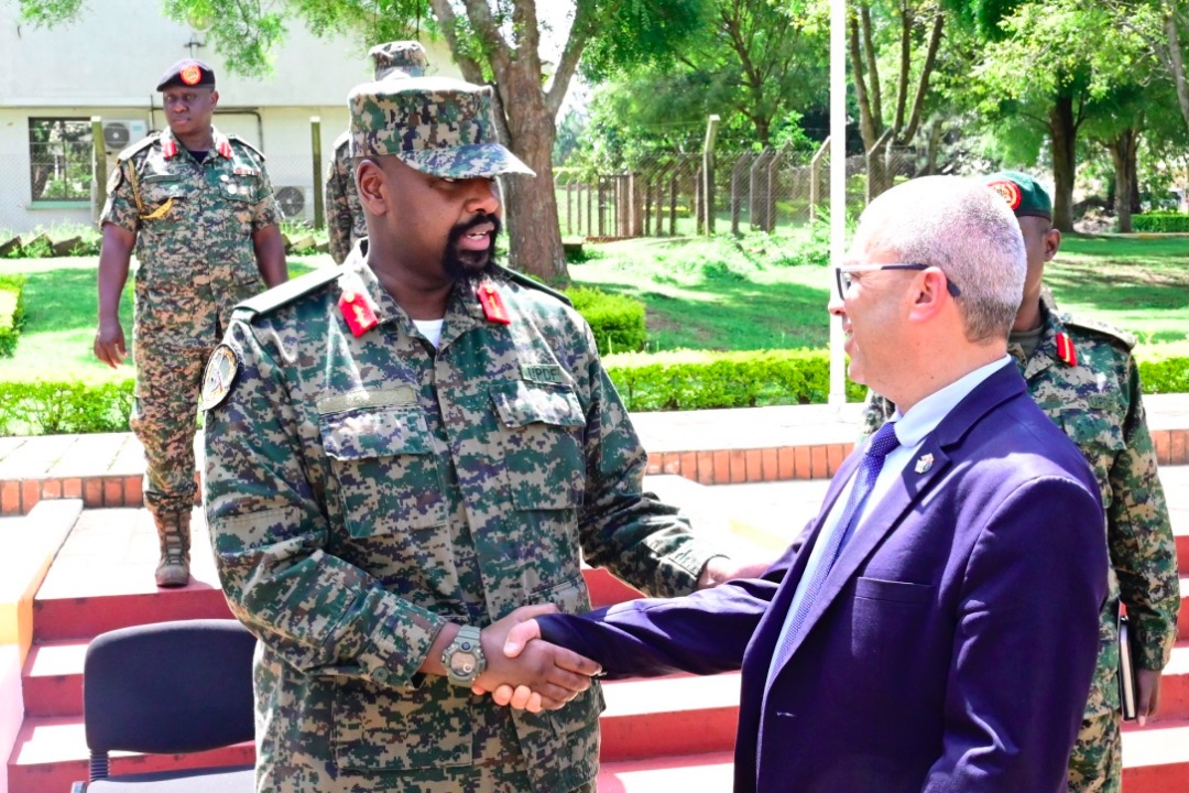 mkainerugaba's tweet photo. Today, I was happy to meet a large delegation from Israel's Defence Industries. It is led by their Ministry of Defence. Israel continues to be a close strategic partner for Uganda. We thank them for their visit and interest in deepening our partnership. https://t.co/cJmjHiKYle