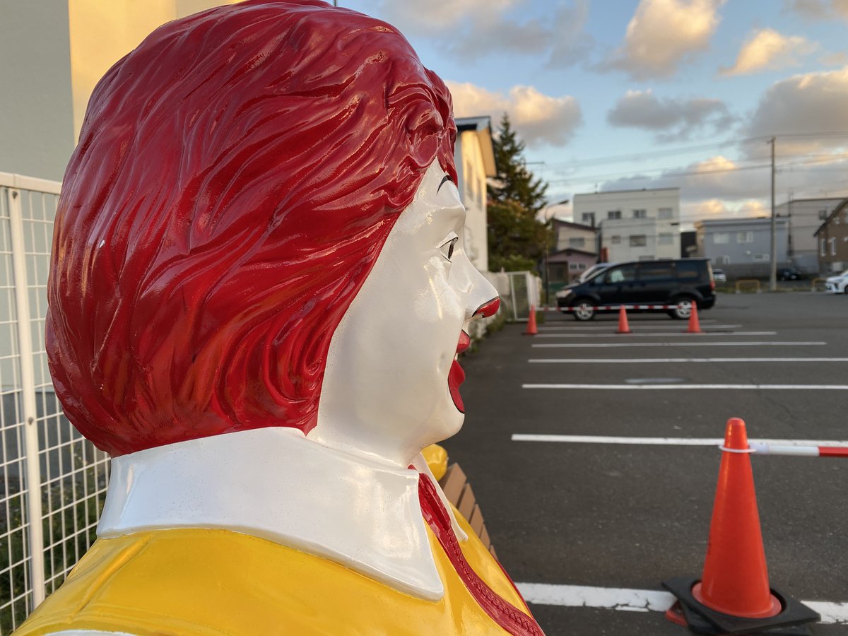 0120_UWASA's tweet image. わざわざここまで会いに来てもらってこんな事言うのも悪いんだけどさ、
ここに来ればそれだけでエロあるとか思ってたんだろ？
エロなんてねえよ（笑）

でもその強い意志を持って道を切り拓いた先にこそ、
お前の望むエロがあるよ──（笑）