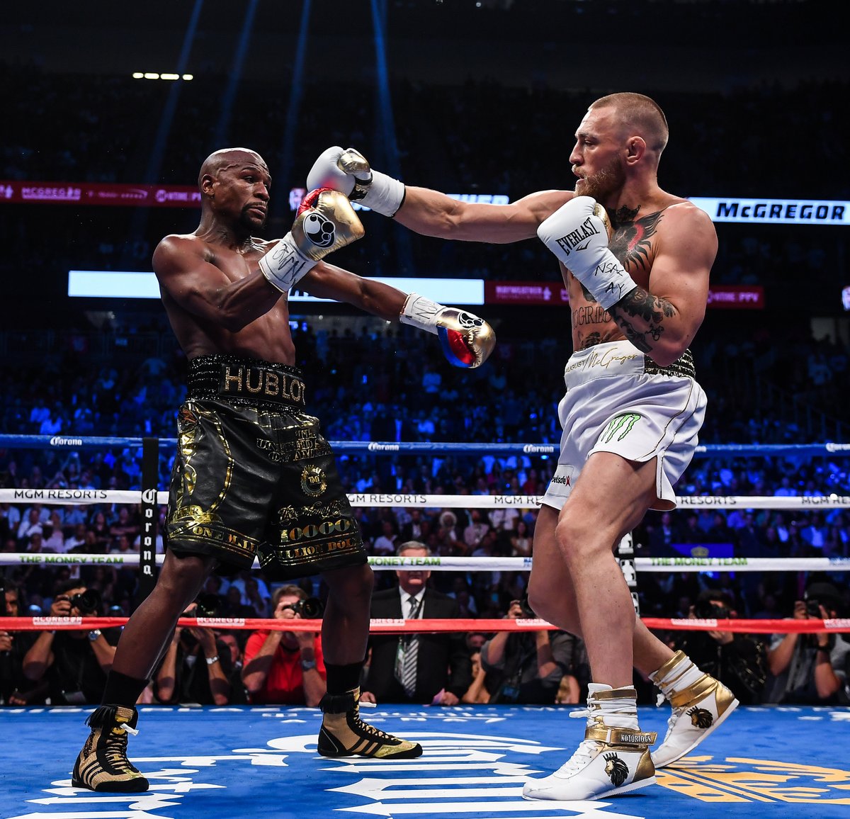 BleacherReport's tweet image. Floyd Mayweather is expecting a second fight with Conor McGregor in 2023, per @MailSport

Mayweather would prefer an exhibition fight but said there had been talks over a professional bout