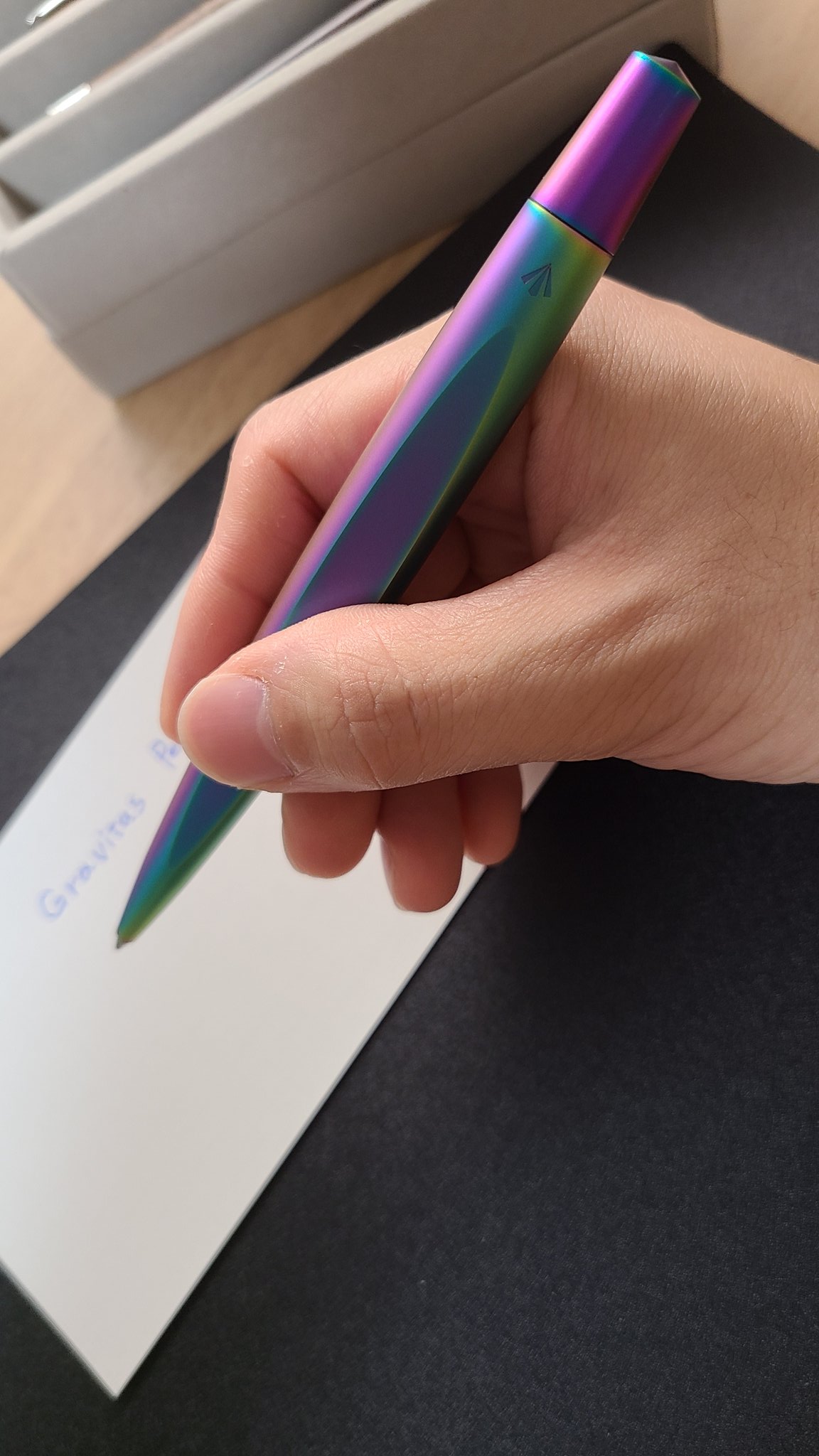 筆記具 Gravitas Twist Skittle Matt カッケェ アイルランド発のボールペン Gravitas Twist