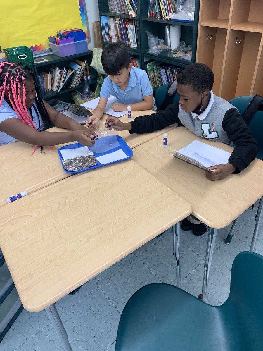 JCurran_PAES's tweet photo. Third grade scientists working on their first investigation of the year studying what happens when water falls on different surfaces! @Gerald_Fitzhugh @PAES231 @Principal_MH @UrbanEducator81 #parkavestrong #goodtogreat https://t.co/f3DTHN70WP