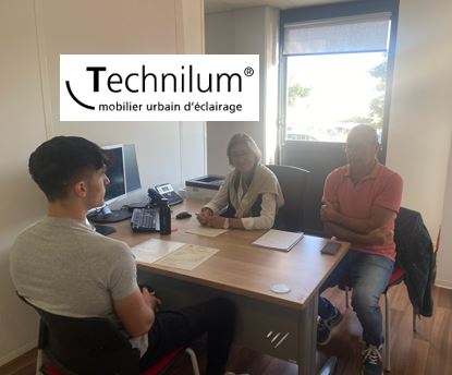 ferreFred's tweet photo. Les entreprises industrielles ouvrent leurs recrutements à des jeunes sélectionnés par la MRS pour des contrats en alternance👍 sourcing différent et formation, une réponse aux difficultés de recrutements👏▶️7 embauches après les entretiens à @Poleemploi_oc #Beziers https://t.co/9VClPxs7qg