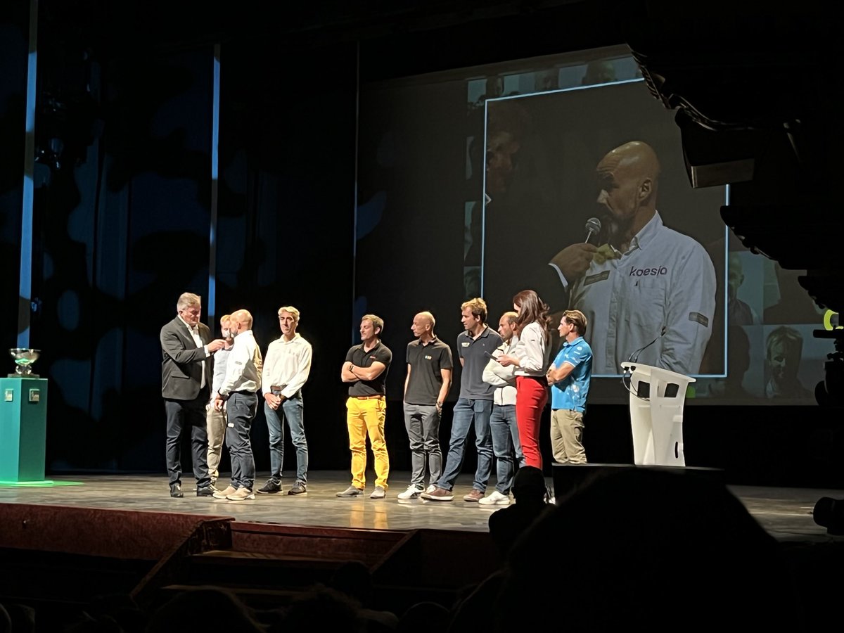 PDoudous's tweet photo. Conférence de presse de ⁦@routedurhum⁩, temps fort pour nous ⁦@PDoudous⁩ et ⁦@ArmelTriponSkip⁩ 💙💚💖 ⁦@oceanfifty⁩. Un très bel événement se prépare à ⁦@SaintMaloAgglo⁩ et en ⁦@ilesGuadeloupe⁩ #voilesolidaire #santé #enfants #soignants https://t.co/Rn0XcTDR0m