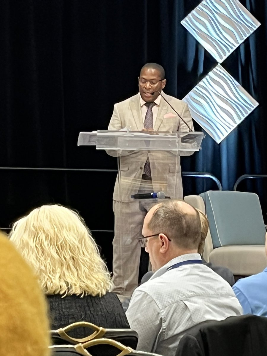 MarioAndersonTV's tweet photo. Good morning (again) #Twitterverse!

I’m spending part of my Wednesday &amp; Thursday too, serving as the OFFICIAL EMCEE for the 2022 Kentucky Affordable Housing Conference!

This event brings industry experts together from across the state to network &amp; get hands on training. #KAHC22 https://t.co/qWmg9mo8zu