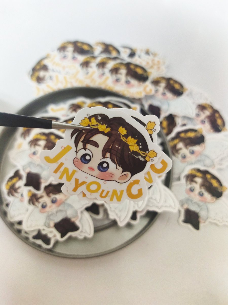 Nueng_183's tweet photo. พรีวิวเทพบุตรของจริง 👼🏻👼🏻✨ 
คือแบบมันน่ารักมากก งานสวยมากกก

สตก : #rvbypinkmoon
.
โปสการ์ด : #chabuprint https://t.co/3VjshB2xxf