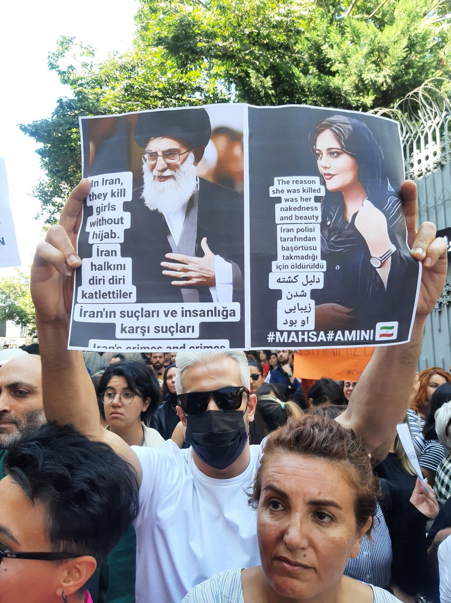 SancarSeckiner's tweet photo. "Bir kadın daha ona dayatılan sınırları reddettiği için devlet şiddeti ile öldürüldü."
#MaksaAmini #İstanbul #BBC #LeMonde #Stein #Bild #Guardian #NYTimes #ElPais #CNN #TokyoTimes https://t.co/9ipse7kFkL