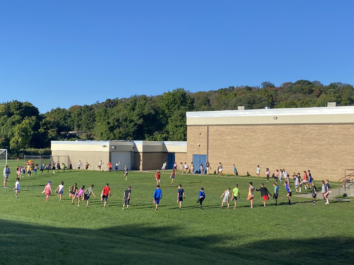 HuestisBill's tweet photo. Austin Road Cross Country Team putting in the work! Ready for an exciting season of great running and crushing goals! https://t.co/cXVzcgJj8V