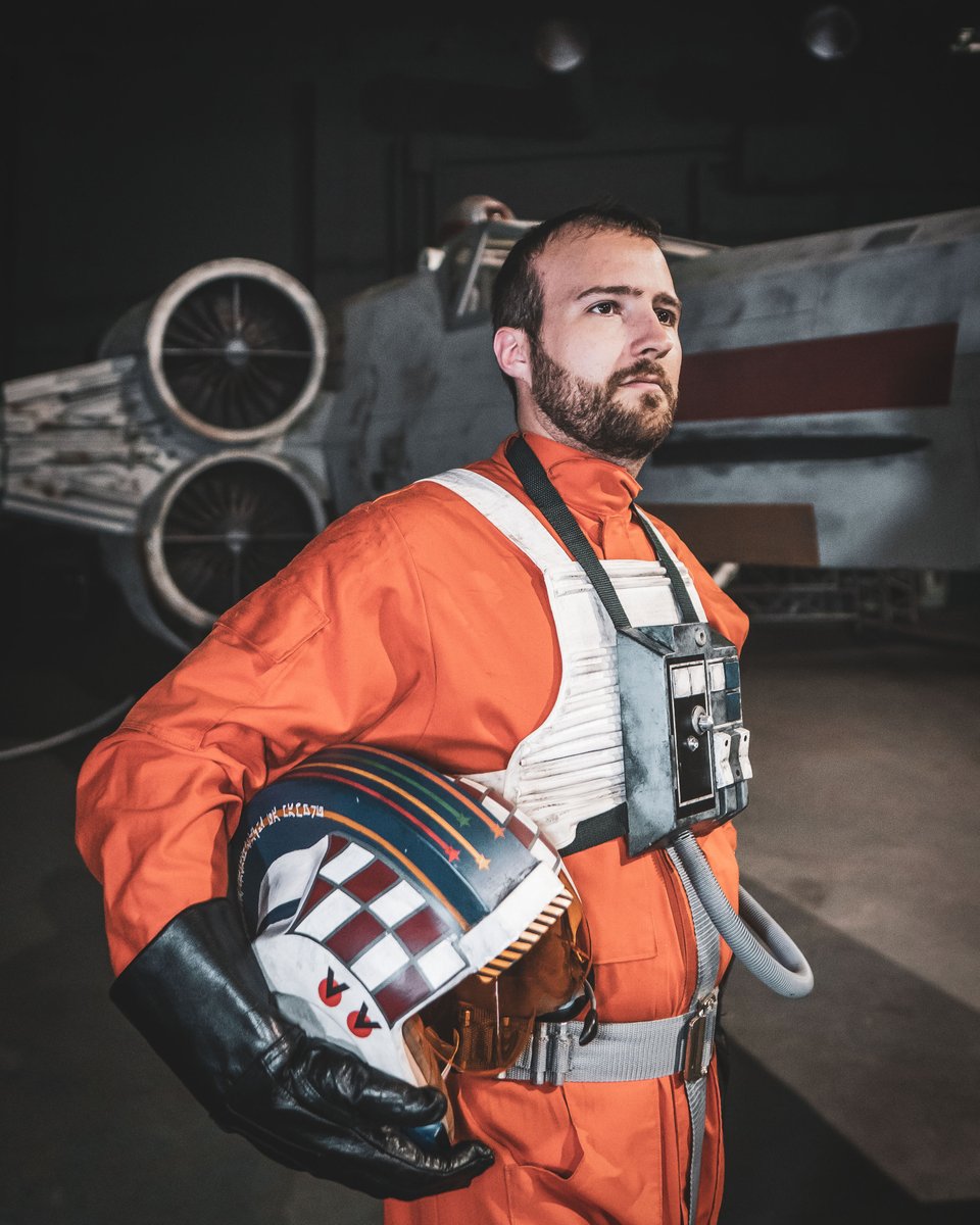 kurisuuu48's tweet photo. Another photo of my pilot :D
#StarWars #Cosplay #Costume #Yavin #Rebel #RogueOne #BlueSquadron #R1 #Empire #Pilot #RLSC #RebelLegion #GermanBaseYavin #photography #rebelalliance #xwing #xwingpilot #deathstar #scarif #RedSquadron #RedMoonSquadron #GBY #ANH #ANewHope https://t.co/D0WK6JSRLf