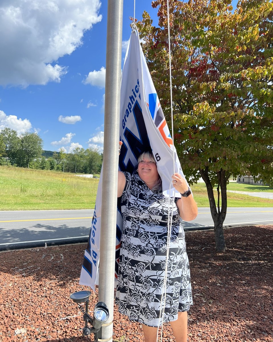 Xtreme_Market's tweet photo. Yesterday we got our flags up at our new location! Including our owner, John Tarn's reaction to seeing them up! Give us a call for signage including custom flags!! 🇺🇸 
-
#marketing #signage #customflag https://t.co/jNKzMC3rtw