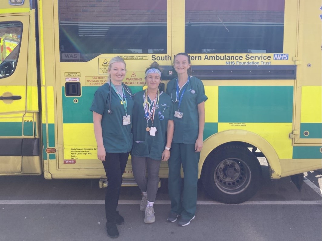 gloshospitals's tweet photo. In ED there are five PAs working across both sites. 

Holly, Hannah, Emily, Annabel and Jess' role involves clerking patients, admin duties &amp; performing a range of clinical skills. 

They never have a day that’s the same, and love working in ED for exactly this reason. 

#PAweek https://t.co/uYyBJqVAYj