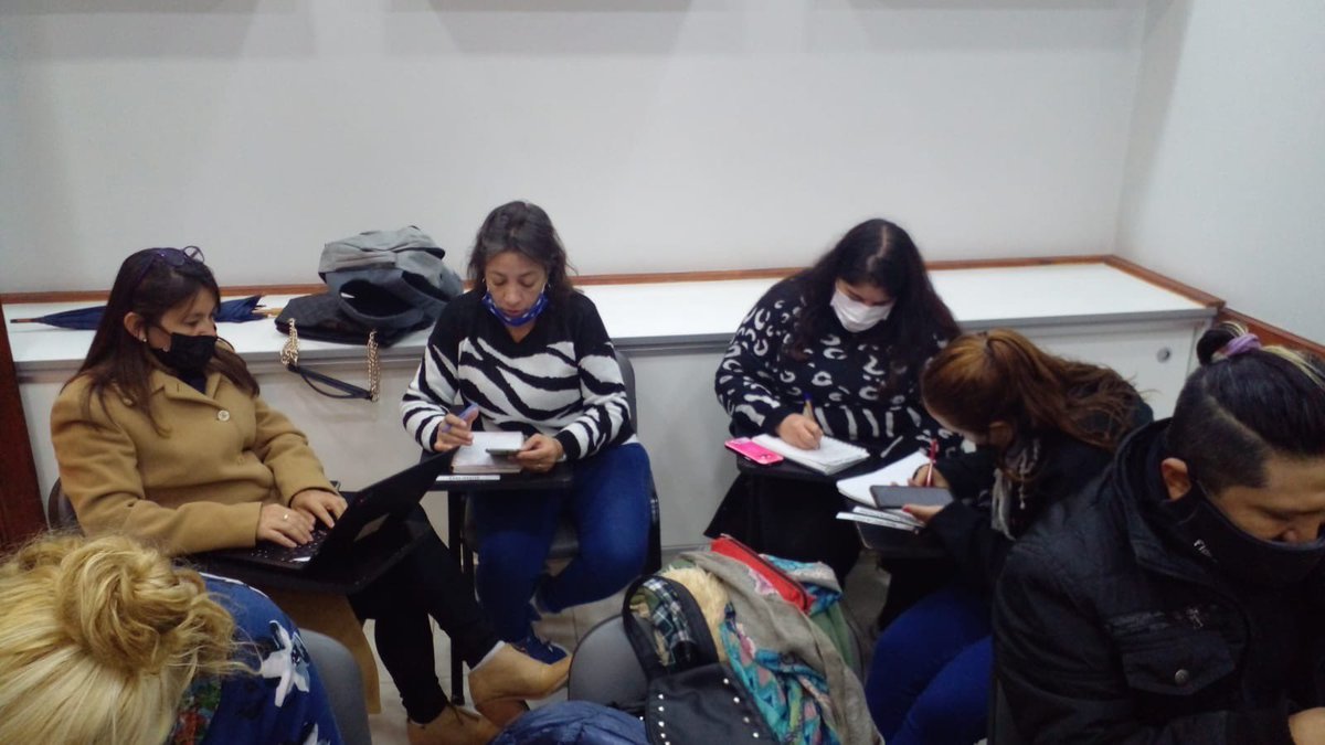 LancioniFacundo's tweet photo. 📚A los estudiantes del #CFP31 @SeducaSindicato quiero desearles un excelente día. Es un orgullo que nos eligen para formarse en su desarrollo profesional. Los felicito por el compromiso que demuestran a diario.

#díadelestudiante https://t.co/2YrEnogT1M