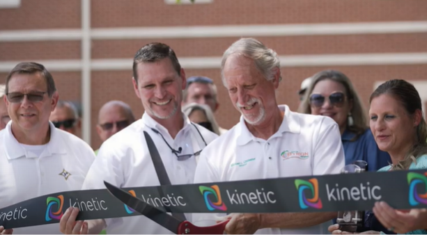 GoKineticFiber's tweet photo. Kinetic teamed up with the community of Byron, Georgia, to bring 3700 residents and businesses fiber. Check out the recap of the celebration! #HomeTownHighlights #highspeedforhere 

 https://t.co/lk9xERyEQz https://t.co/zfsz8Tmk4Z