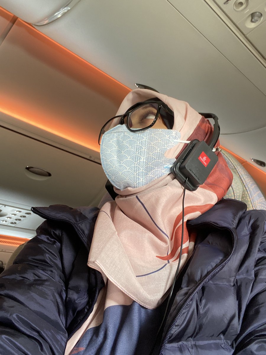 Finally arrive at the 1st destination (Istanbul).. after quite long flight and transit. Merhaba 👏🏼