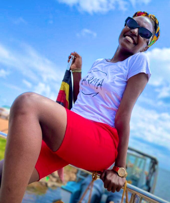 Mummy_Kigali's tweet photo. Let me crush on my self since no one is crushing on me🤪 #WCW https://t.co/gy4q0K4Vdf