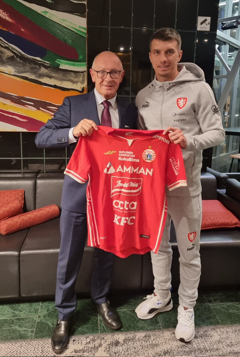 With Ondrej Kúdela and his current <a href="/Persija_Jkt/">Persija Jakarta</a>  shirt on <a href="/ceskarepre_eng/">Czech Football National Team</a> camp in #Prague during September International break.