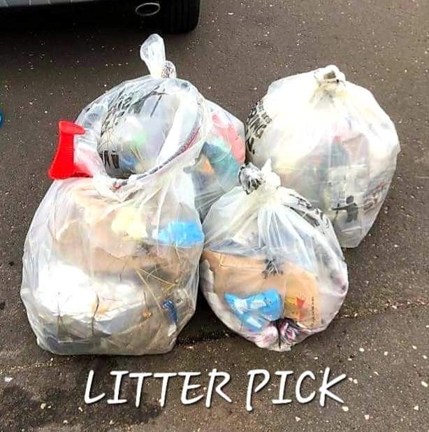 CoopDarin's tweet photo. If you are disgusted by the litter that is lying about our town, why not lend a hand this Sat 24th September from 10 am. Ian Wren leads a group of volunteers every week that try their best to tidy up
 sopop along to the car park behind Timmergreens Co-op at 10 am and lend a hand. https://t.co/j3pB5dfLe0
