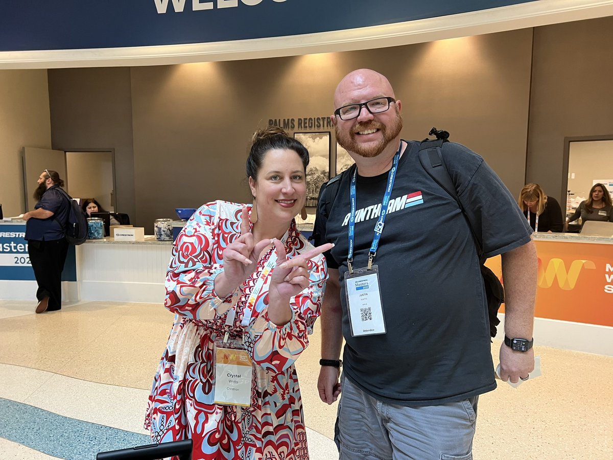 PaladinMachina's tweet photo. #avtweeps #missionaccomplished #Wattsselfie @CrystalKWatts #CrestronMasters #AVintheAM #ModernWorkSummit2022 https://t.co/qWjBaV0fuX