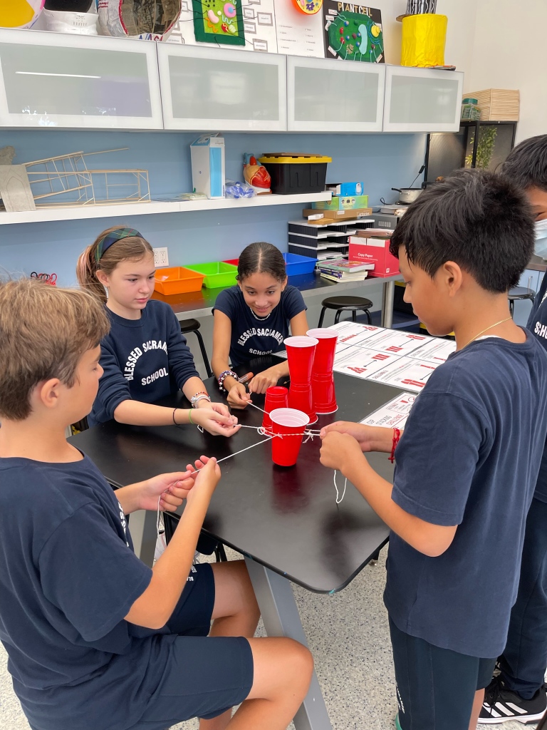 Blessed10023's tweet photo. Our students are having a wonderful time kicking off the school year! πβ°π #sbsnyc #sbscommunity #manhattancatholicschools #archnyschools #archny_schools #adny #catholicschools #applications #students #teachers #mass #preK #learning #education #school #creativity #love #faith https://t.co/WujZr8FbI2