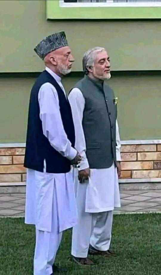 AdiloAfghan's tweet photo. دا دواړه یې طالبانو ته په بدو کې ورکړي.😀 https://t.co/0JQYTHxReK