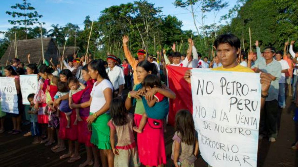 RSHMNGO's tweet photo. #CancelBlock64: @MinemPeru & @PetroPeru_sa, the January oil spills off the coast of Lima brought the negative impacts of the industry to the city's residents. Expansion of oil drilling on Amazonian Indigenous territories is a disaster waiting to happen. CC: @PedroCastilloTe https://t.co/hMcJWi1xkI