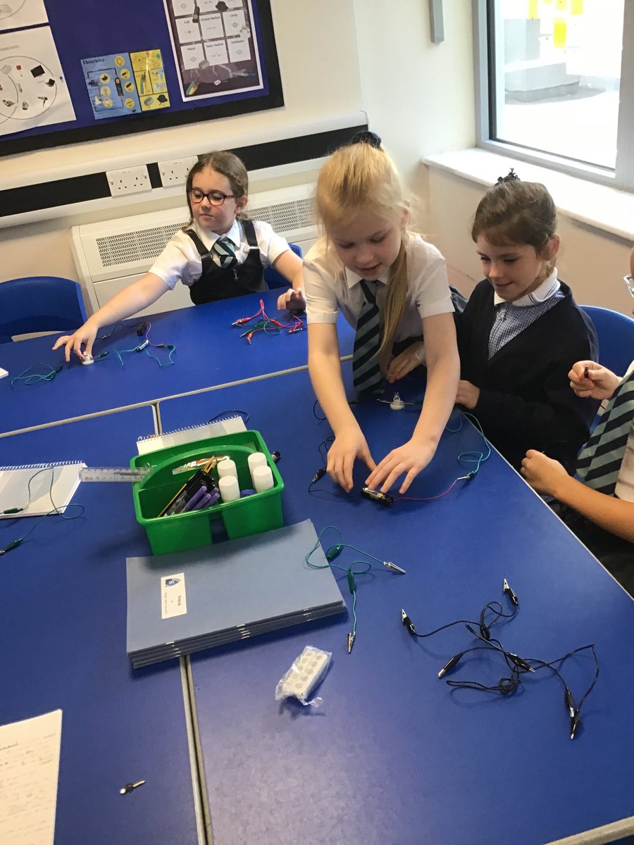 SomersHeath4's tweet photo. Bzzzt! Year 4 are ‘current’ly (get it?) studying electricity. Here we are exploring a variety of circuits to understand the effect of adding/removing equipment. https://t.co/zSLsJW6J5u