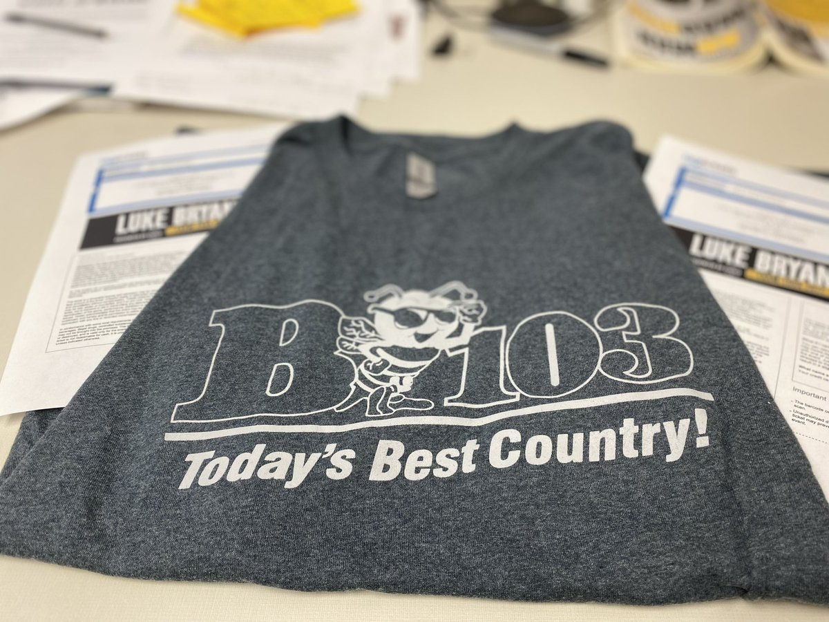 B103_FM's tweet photo. Retweet and like for your chance to win a FREE pair of tickets to Luke Bryan Farm Tour tomorrow night in Murdock. Must be following to win! https://t.co/ORbQvbkqSP