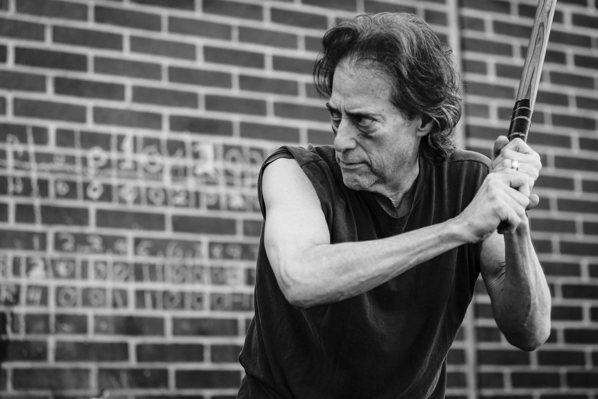 Richard Lewis tweet media