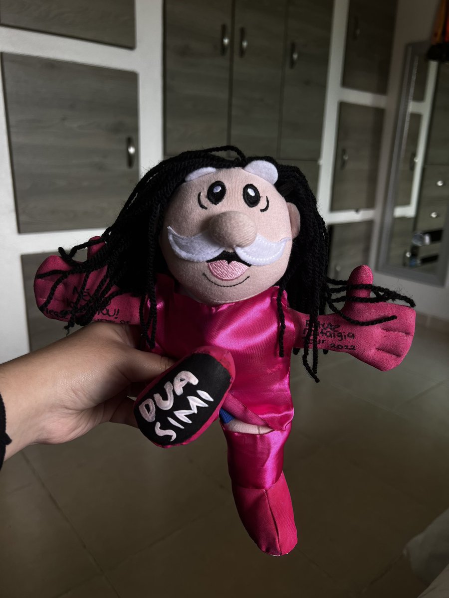 dualipamexico's tweet photo. Estos son algunos Dr. Simi para el concierto de Dua Lipa el día de hoy! https://t.co/Zc8amSPYDM