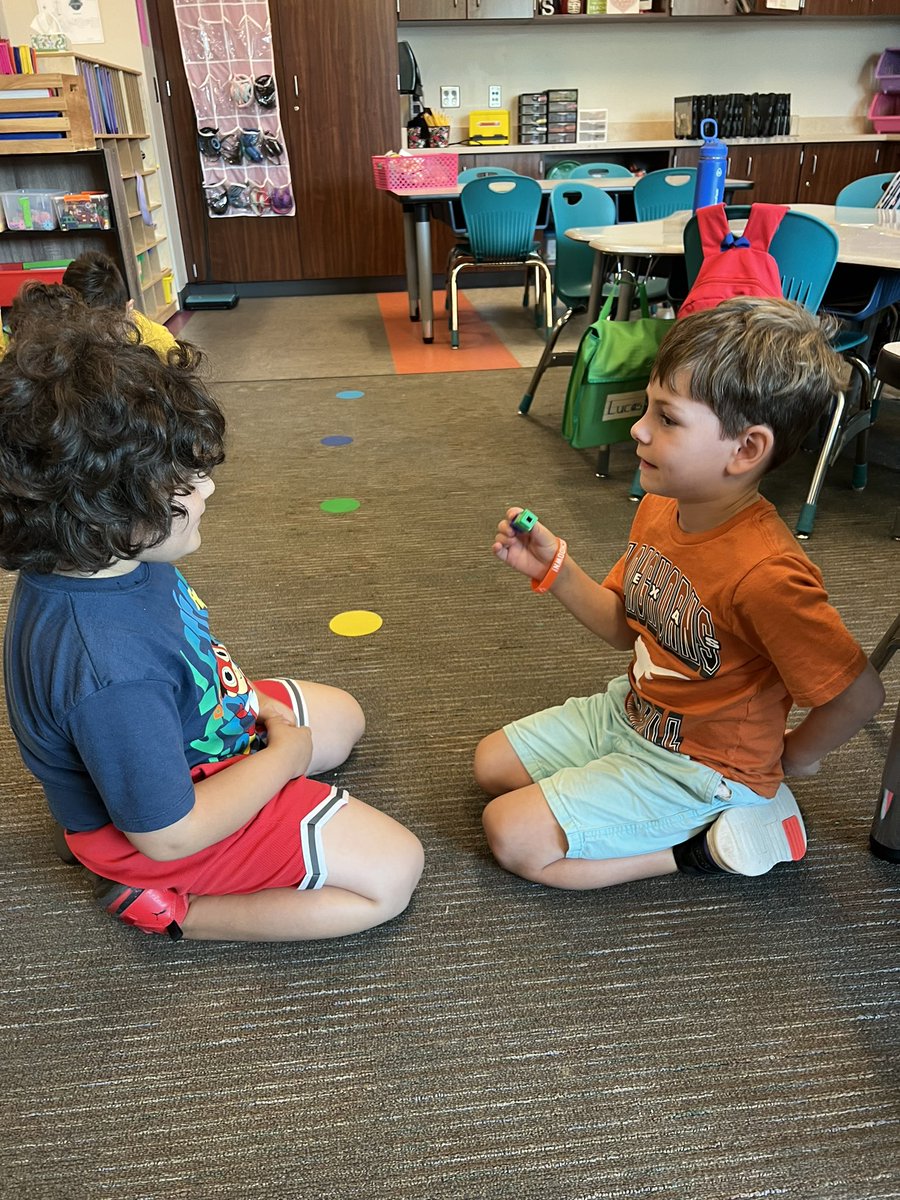 kinderJessSouth's tweet photo. Guess how many!?  @CFISDWells @CFISDWellsK #explorewells https://t.co/nNUbDVZHCW