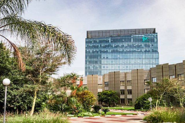 For countries facing debt restructuring, is a debt "haircut" better than debt "rescheduling?" <a href="/ywang2005b/">Yan Wang</a> + <a href="/yqian2015/">ying qian</a> crunch the numbers in a new blog, finding the 2️⃣ approaches yield comparable results. 

Read more: gdpcenter.org/3BWtzM2