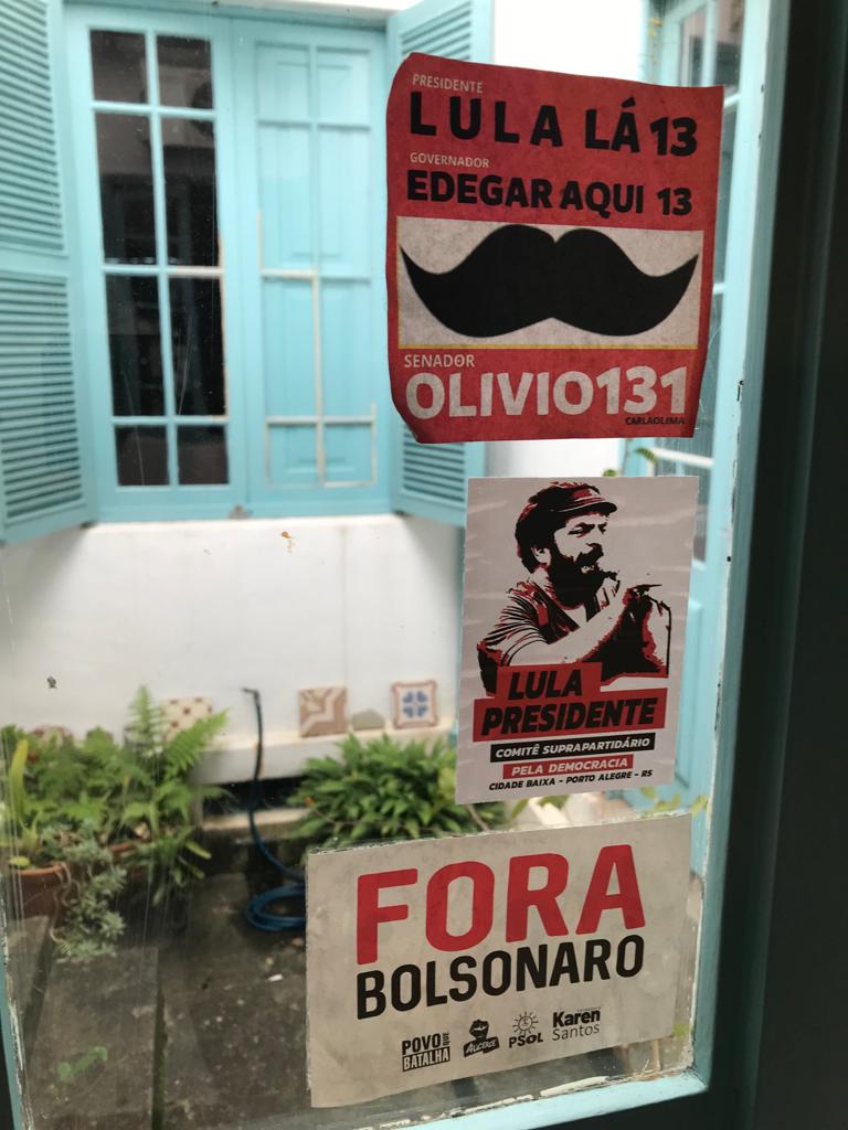 vitorramil's tweet photo. Olhem só a luz que entrou por um dos pátios internos da nossa casa! #viravoto #BrasilDaEsperança #Olivio131 #OlivioSenador131 https://t.co/6rxYIhIAHh