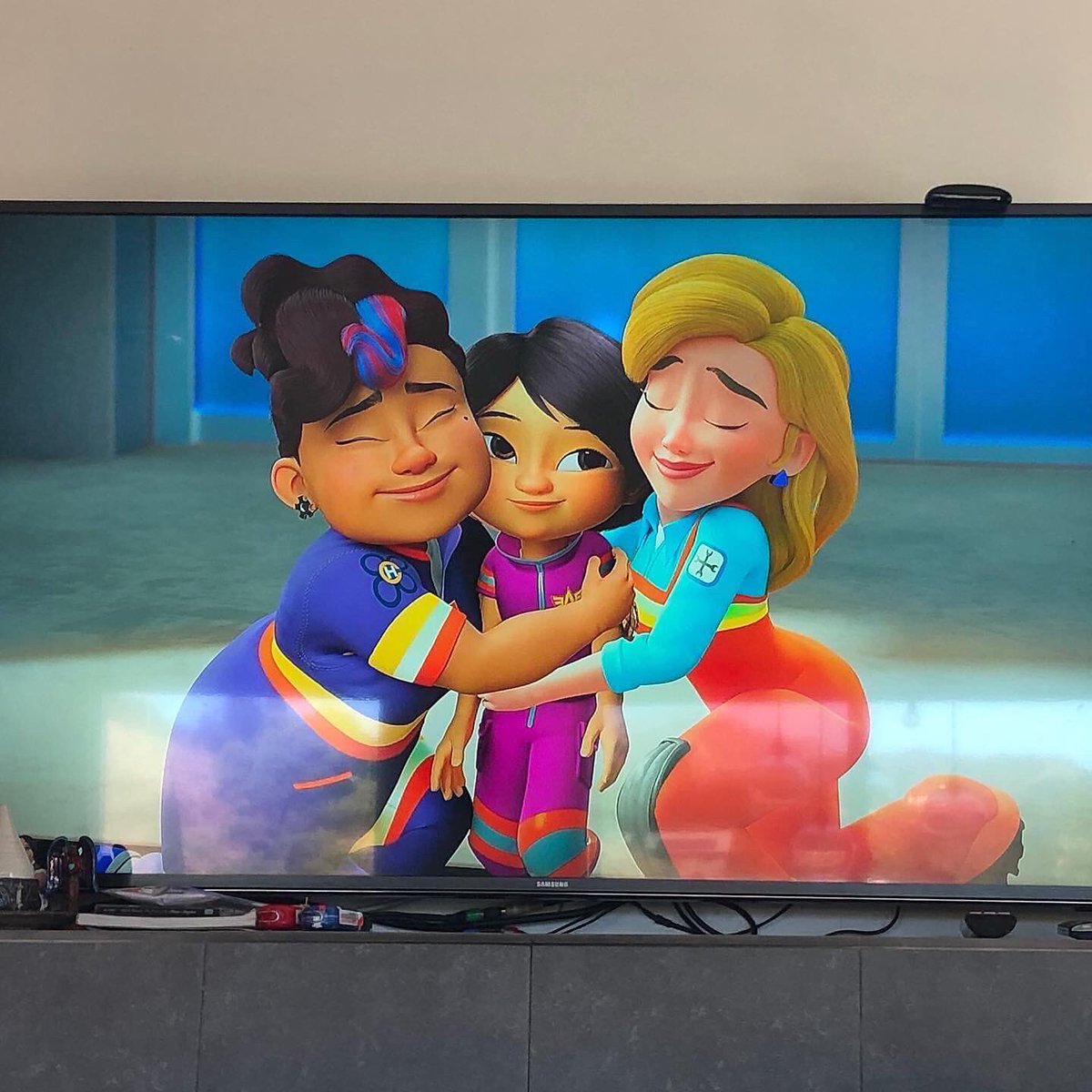 Rainbow family love! 🌈 I’m proud to help write Violet and the Vega-Vaughn family to life ❤️ I know my kids are proud of their two mamas just like Violet is! 😊 #lgbtqpride #twomomfamily #firebuds #firebudsletsroll