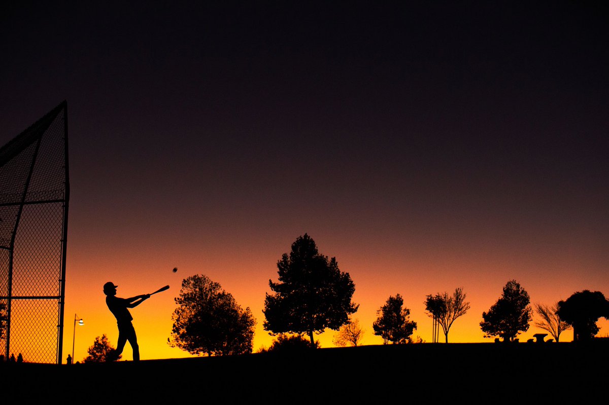 Fotogodterry's tweet photo. It's not Dodgers Stadium but for these young baseball players making contact under the setting sun is just in the swing of things during a little batting practice as the sun sets behind Sycamore Highland Park in Riverside on Tuesday, September 20, 2022. (Photo by Terry Pierson) https://t.co/7gdMr4FyHq