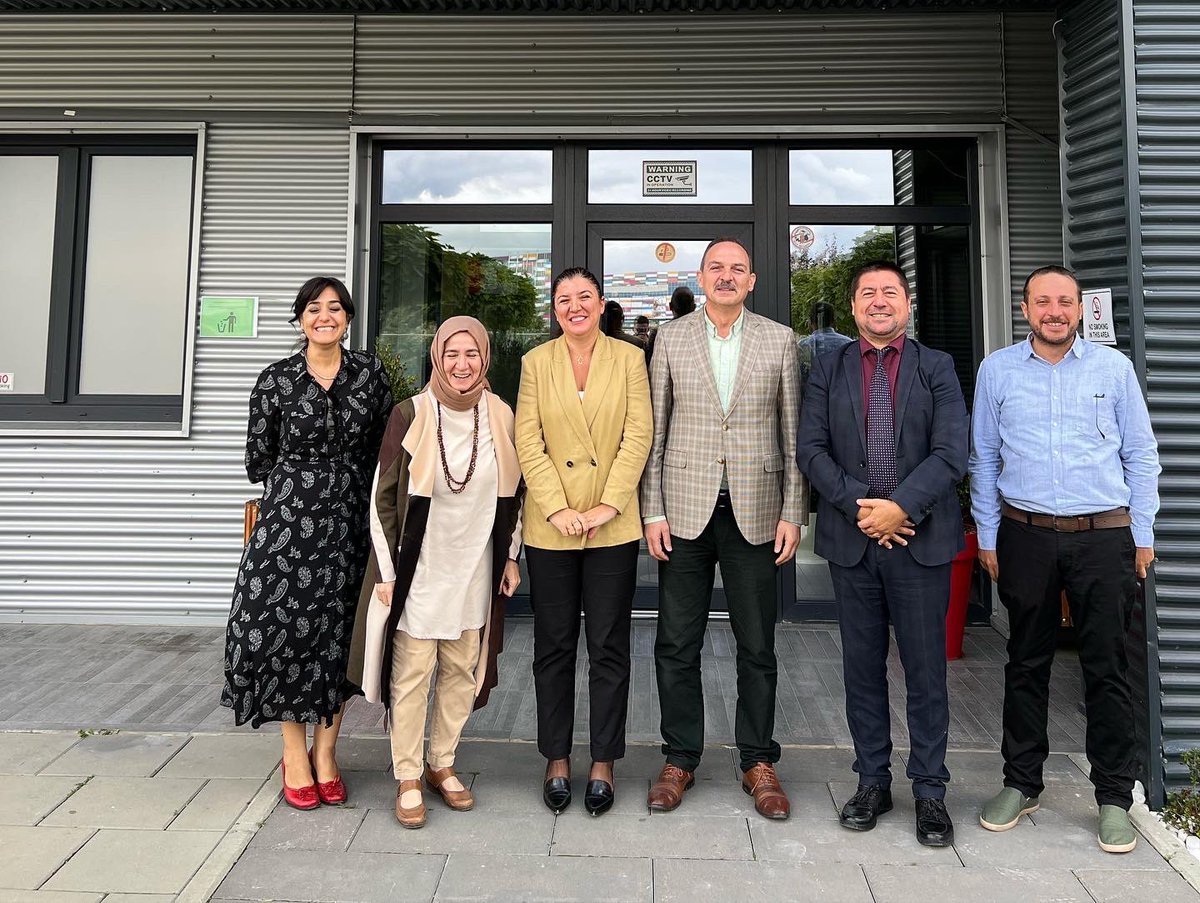 gberisha1's tweet photo. Today @UniversumKS we hosted Vice Rector, Director of IRO of Necmettin Erbakan University from #Turkey 🇹🇷 a new partner of #KolegjiUniversum in the framework of exchange project for students and staff #EramsusPlus 
#UniversumEshteNderkombetar https://t.co/ADya4UoojY