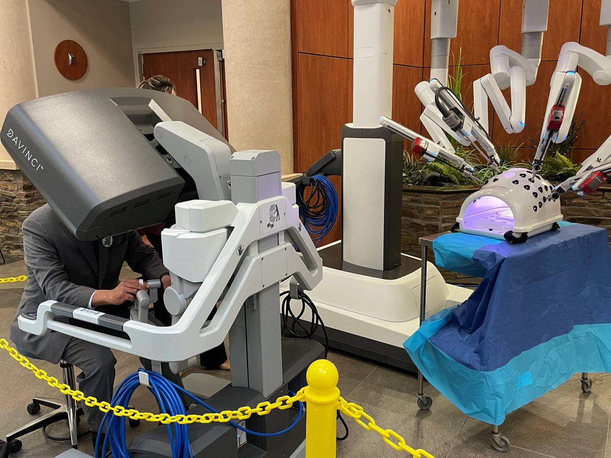 GuthrieClinic's tweet photo. Guthrie Corning Hospital is celebrating the expansion of robotic surgery with the unveiling of its new da Vinci robot. Robotic surgery allows surgeons to perform complex procedures with more precision, flexibility and control than is possible with conventional techniques. https://t.co/HEENN2znGb