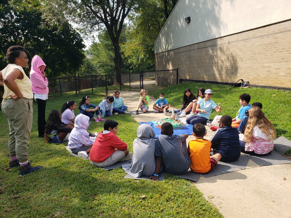 Cre8tiveLib's tweet photo. @es_flower 5th graders and teachers enjoyed being outside to learn about the Chesapeake Bay Watershed with the talented @ANSgina.  We are grateful for our partnership with @GreenKidsANS as we strive to become @MAEOE_MD Green School! https://t.co/JmWTkf3HHn