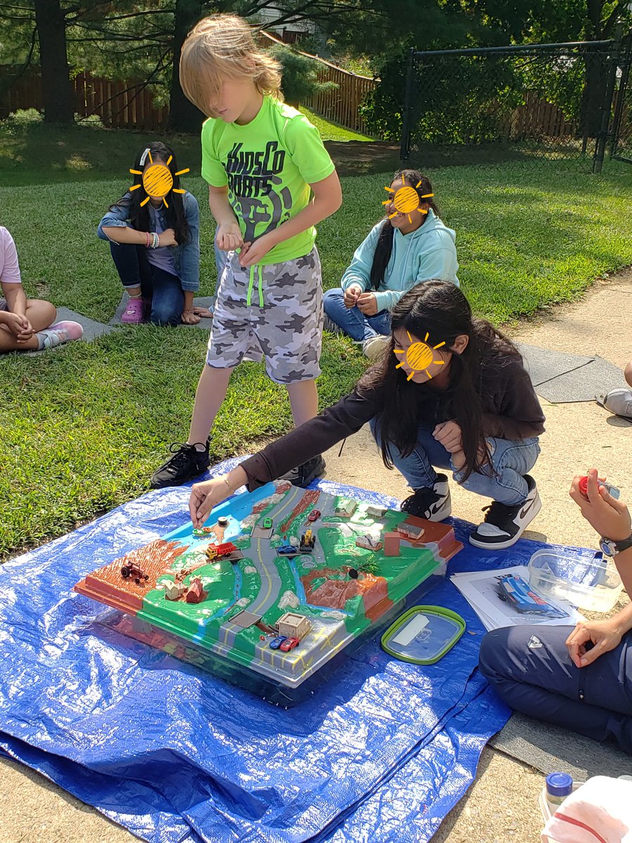 Cre8tiveLib's tweet photo. @es_flower 5th graders and teachers enjoyed being outside to learn about the Chesapeake Bay Watershed with the talented @ANSgina.  We are grateful for our partnership with @GreenKidsANS as we strive to become @MAEOE_MD Green School! https://t.co/JmWTkf3HHn