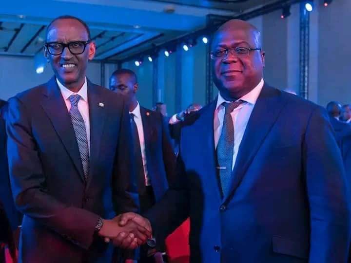 elysee_odia's tweet photo. Ça se passe entre frère...

Singa ya famille ebendanaka mais ekatanaka te en français c'est quoi ? https://t.co/LFjMuoUXQd