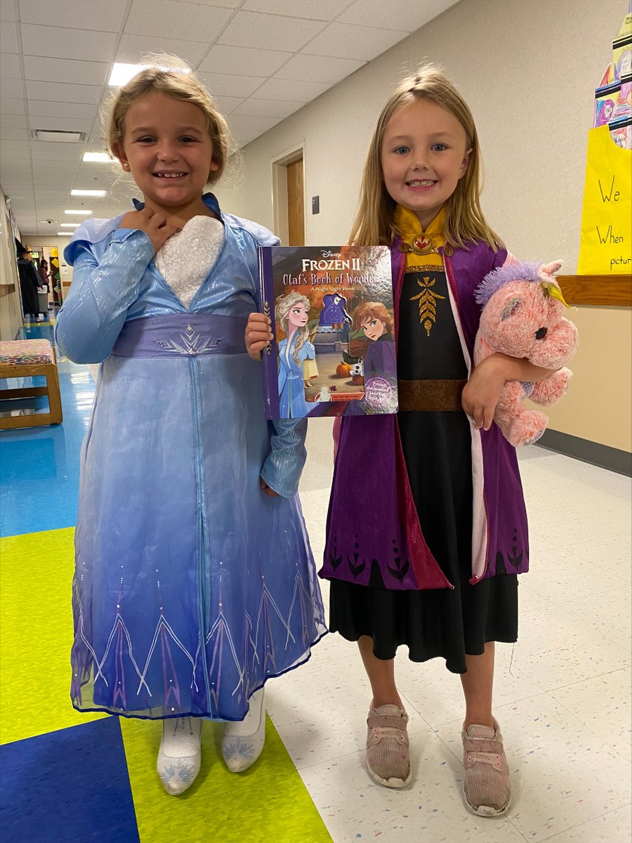 CenLeaderInMe's tweet photo. Central tiger cubs representing their favorite book characters! @Lebanon_Schools https://t.co/TDXrF1xdWY