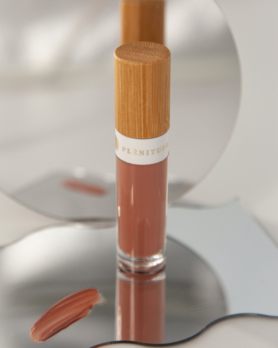 liseklara's tweet photo. Handmade organic semi-sheer lipgloss, BLISS. 

. 
. 

#makeup #vegan #crueltyfree #veganmakeup #beauty #cosmetics #skincare #selflove #selfcare #skincareroutine #plenitude #organic #organicakincare #nature #smallbusiness #supportsmallbusiness #caribbeanbeauty #skin #ecobeauty #he https://t.co/zs4l3jvqbT