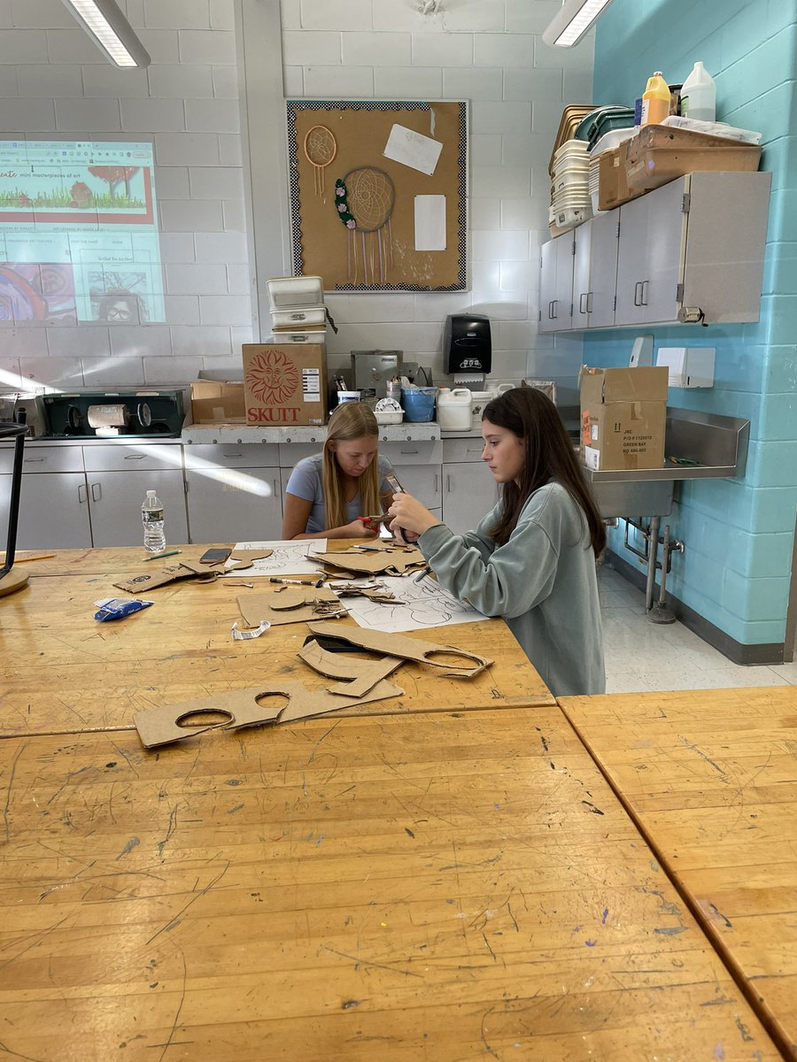 Lizabeth tweet media