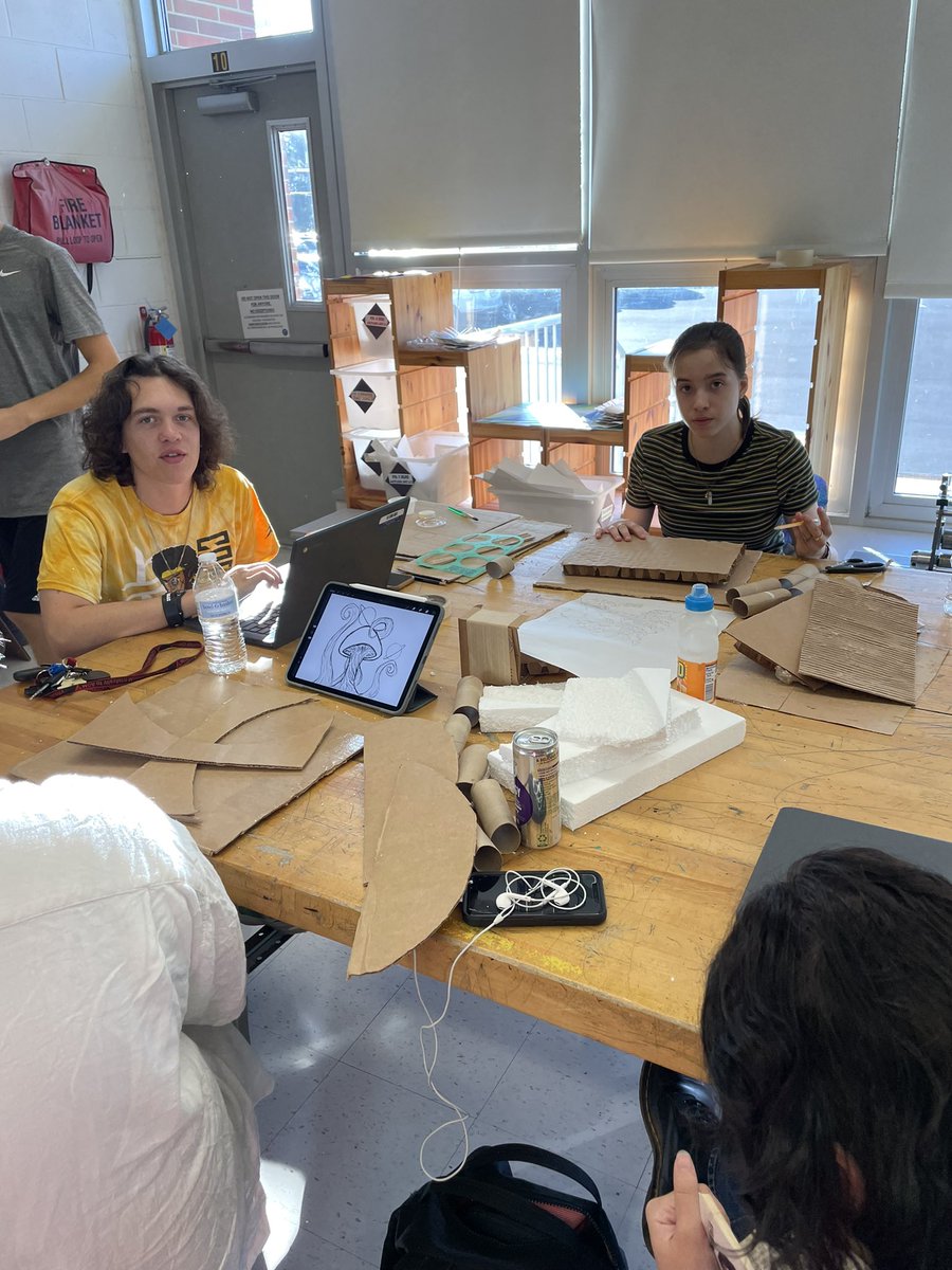 Lizabeth tweet media