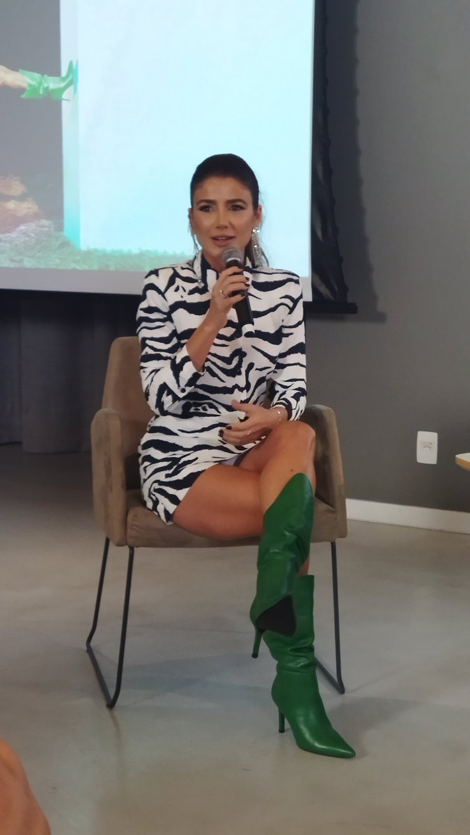 claudelopes's tweet photo. Coletiva de Imprensa da Cantora Paula Fernandes, apresentação do Projeto 11:11 na sede do Twitter Brasil.
Olha ela aí...
#ToNaMidia #ClaudeLopes #TonyClayton #PaulaFernandes #PaulaFernandes1111 #UniversalMusica #TwitterSpace https://t.co/yyqEDztphV