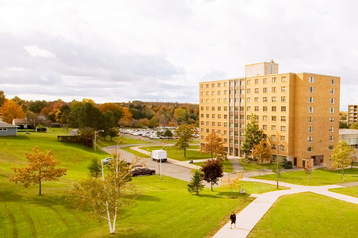 OswegoResLife's tweet photo. Central + Lakeside (East) Campus Residential Communities⭐🌙 PT.1

Photo #1 -Funnelle Hall [Photo Credit: Alex Sorbello]
Photo #2 -Hart Hall [Photo Credit: Rose Throop]
Photo #3 -Johnson Hall [Photo Credit: Jim Russell]

#LakersLiveOn #CapturingCampus #EastCampus #reslifeoswego https://t.co/TMk6LzcY3H