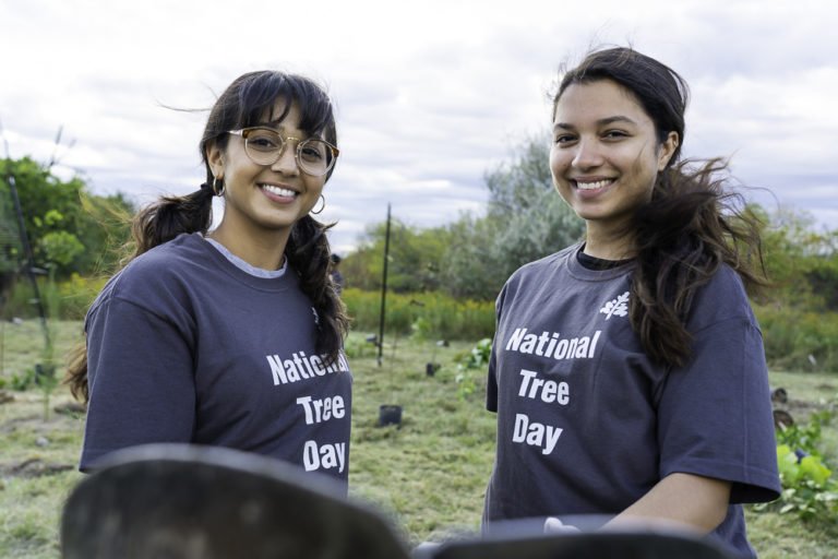 GustineAgger's tweet image. #Treeblog Today is national tree day did you guys know? @BMO through @TreeCanada are spare heading this by planting trees and celebrations  through out different cities like Vancouver BC ,Edmonton AB, Saskatoon SK etc let&apos;s make trees part of us happy national tree day