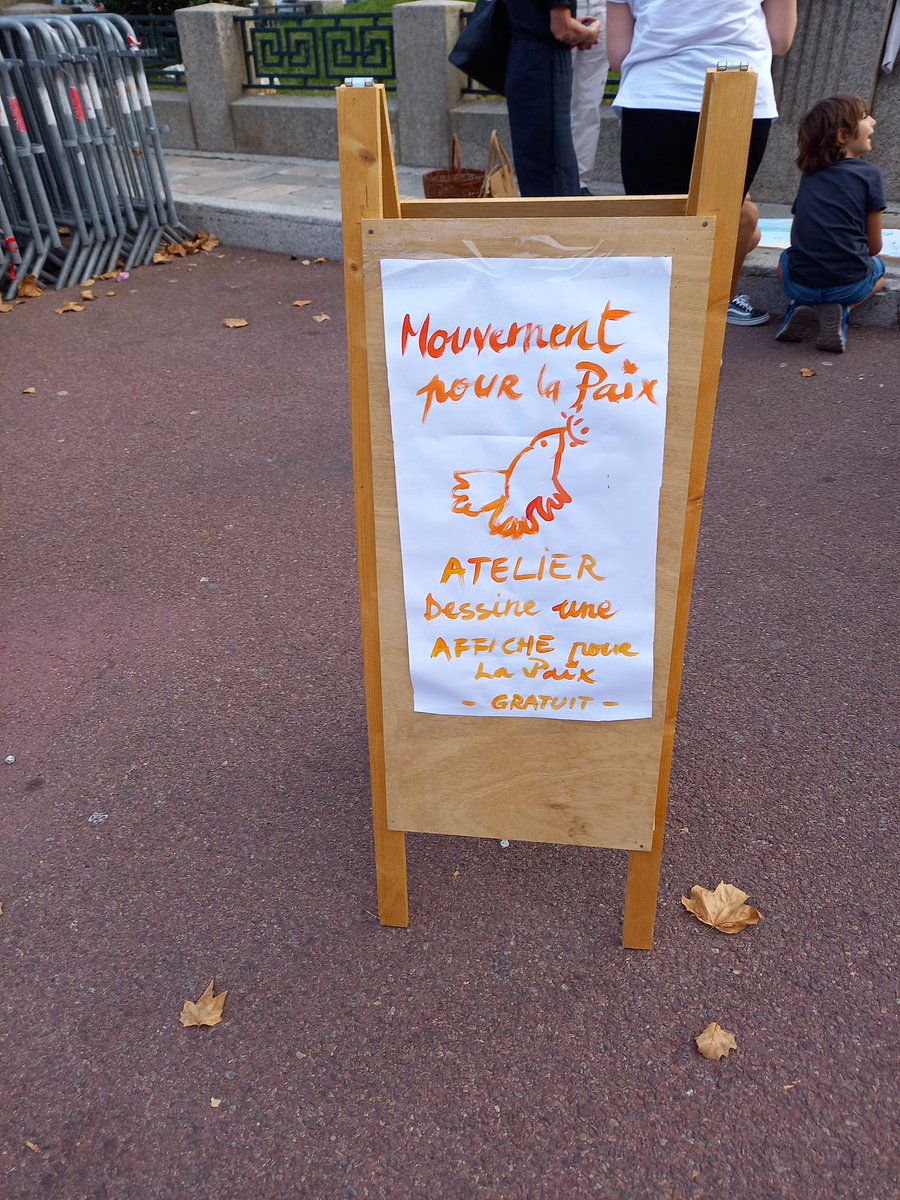 [Rassemblement journée de la paix]

<a href="/ldhcorsica/">Ldh Corsica</a> , <a href="/avabasta/">lamassoure annie</a> <a href="/femmessolidair3/">femmes solidaires de corse</a> , @Collectifsolidaritéukraine, <a href="/jsdecasalta/">Jean-Sébastien DE CASALTA</a> 
#JourneeInternationaleDelaPaix #JourneeDeLaPaix