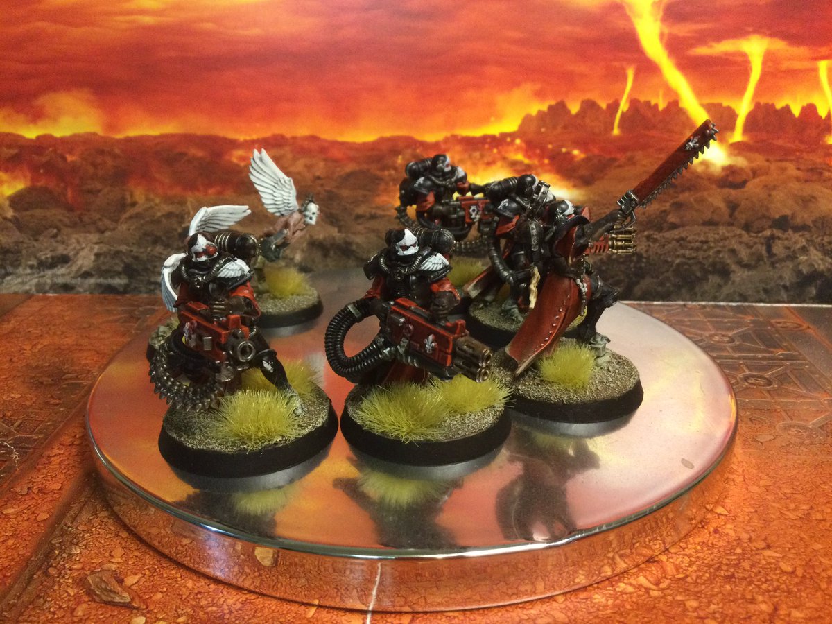 tiffanyszoneuk's tweet photo. Retributors done. Think I will finish a Seraphim squad off next. 😊
#sistersofbattle #adeptasororitas #murdernuns #retributors #orderofourmartyredlady #warhammer40k #warhammercommunity #paintingwarhammer @warhammerofficial #paintingminiatures #miniaturepainting #wargaming https://t.co/rPMfa8xkXJ