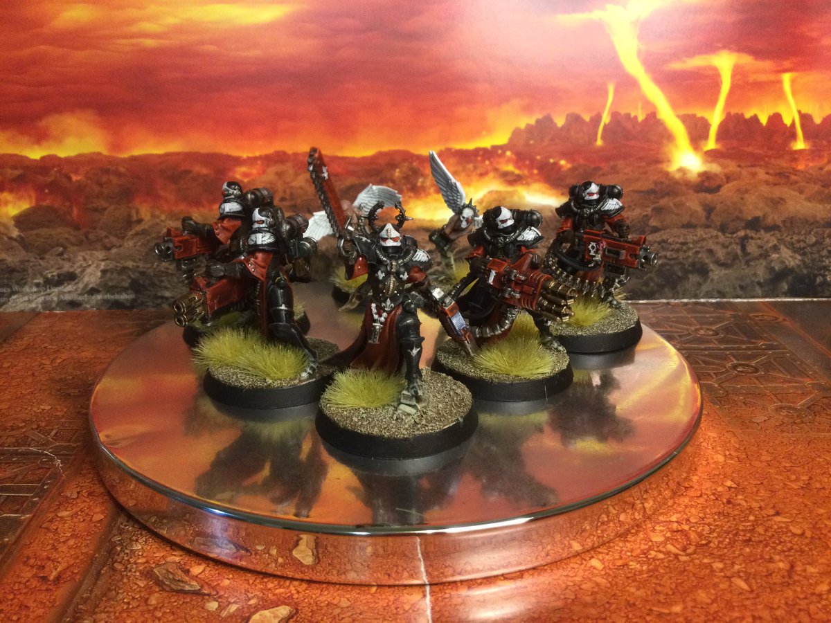tiffanyszoneuk's tweet photo. Retributors done. Think I will finish a Seraphim squad off next. 😊
#sistersofbattle #adeptasororitas #murdernuns #retributors #orderofourmartyredlady #warhammer40k #warhammercommunity #paintingwarhammer @warhammerofficial #paintingminiatures #miniaturepainting #wargaming https://t.co/rPMfa8xkXJ