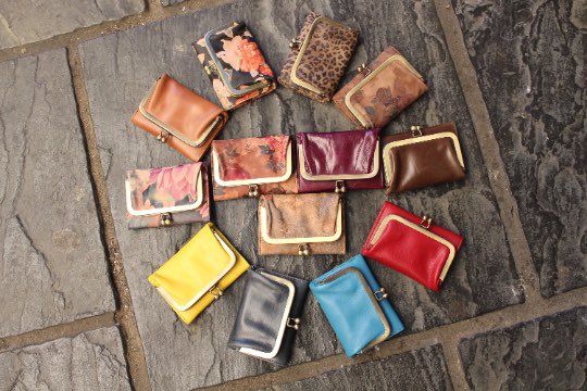 odilynchdesign's tweet photo. These lovely leather clip frame wallets are available in my shop in Camden Market or online https://t.co/g6sfAJe3eb

 #HandmadeHour #OnlineCraft #CraftBizParty https://t.co/EzHlDIyuDL