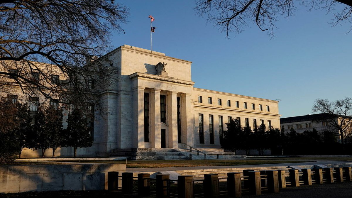 FRANCE24's tweet photo. Fed hikes interest rates amid rampant inflation, despite recession risk https://t.co/l3qM8rCuVO https://t.co/K8UnitS307